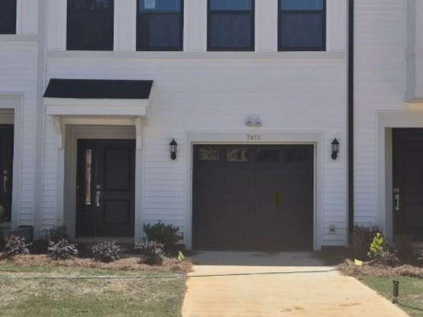 7418 Mashburn Drive, Charlotte, NC 28269.  MLS# CAR4340588, YatesRealty ID 29890. Homesite 96 features an interior unit Dahlia floorplan
