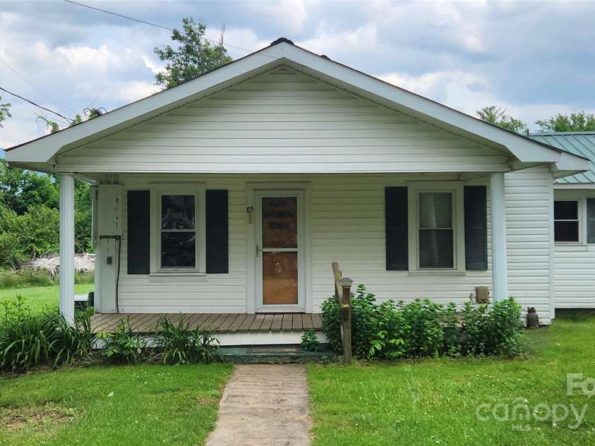 85 Oshea Lane, Waynesville, NC 28786.  MLS# CAR4265816, YatesRealty ID 29891. Front View