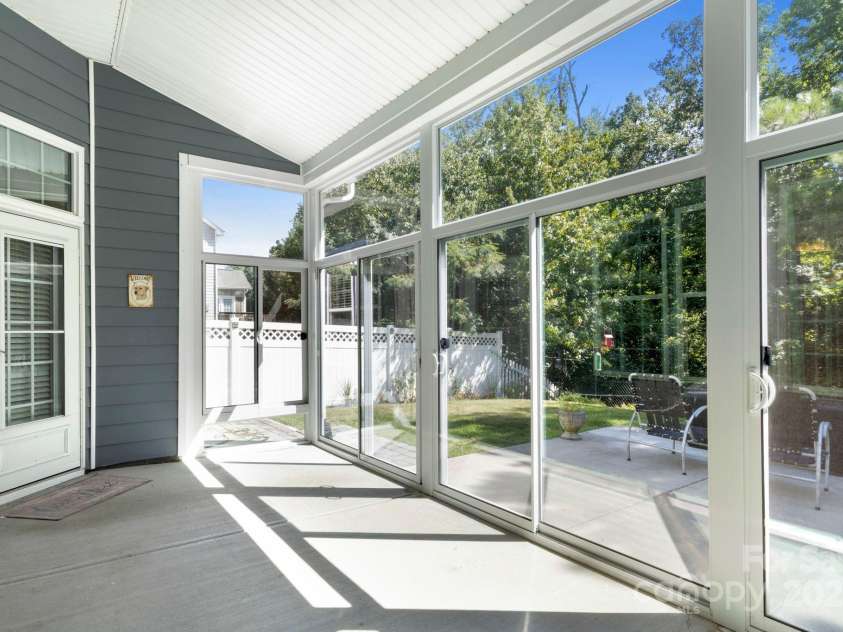 15709 Kiser Corner Lane, Davidson, NC 28036.  MLS# CAR4282057, YatesRealty ID 29892. 