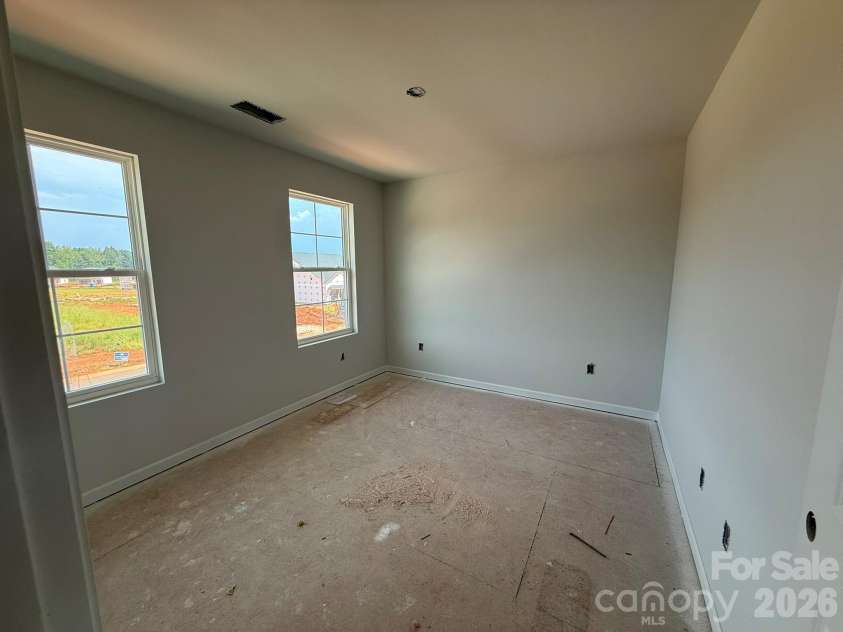 4021 Juno Drive, Charlotte, NC 28215.  MLS# CAR4392670, YatesRealty ID 29893. Bed 3
