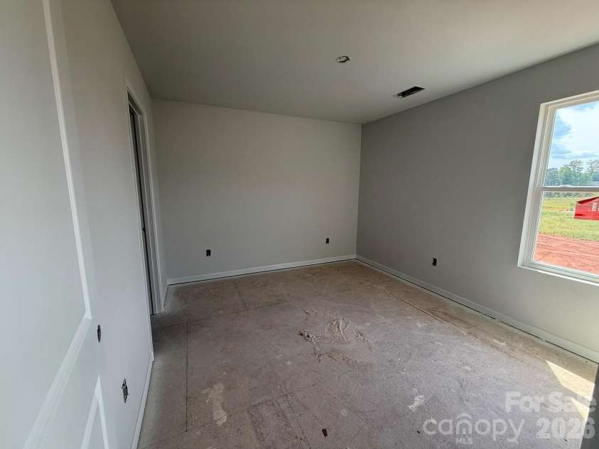 4021 Juno Drive, Charlotte, NC 28215.  MLS# CAR4392670, YatesRealty ID 29893. Bed 4