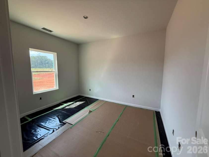 4021 Juno Drive, Charlotte, NC 28215.  MLS# CAR4392670, YatesRealty ID 29893. Private Guest Suite on the Main floor