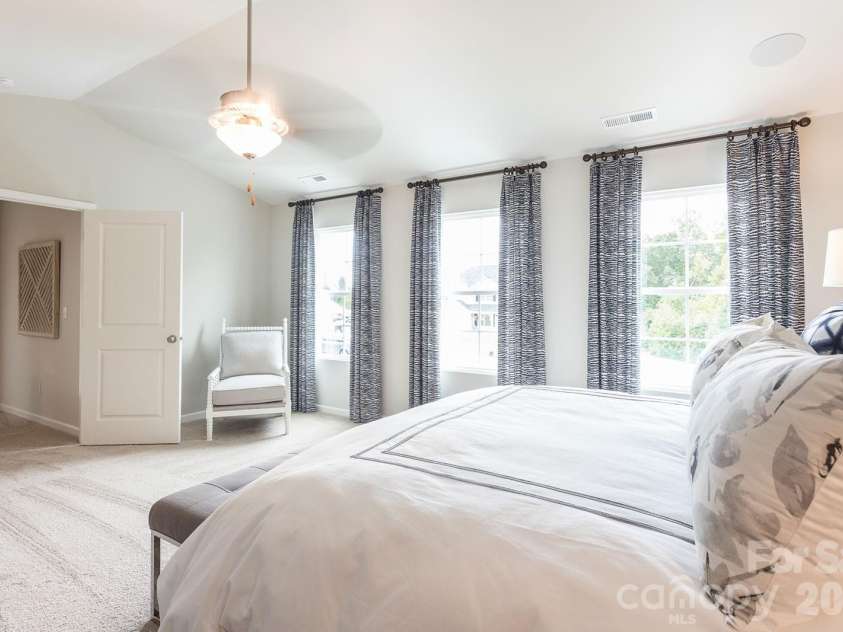 4021 Juno Drive, Charlotte, NC 28215.  MLS# CAR4392670, YatesRealty ID 29893. The following are representative photos only - actual selections may vary.