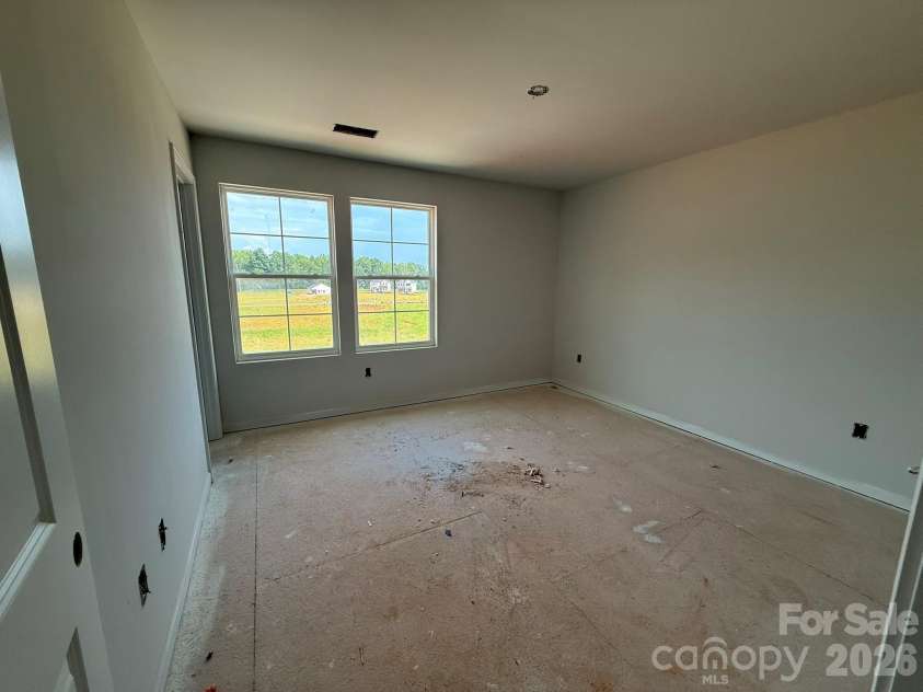 4025 Juno Drive, Charlotte, NC 28215.  MLS# CAR4392685, YatesRealty ID 29894. Bed 4
