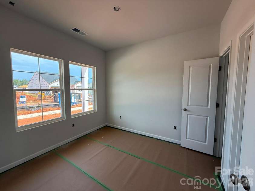 4017 Juno Drive, Charlotte, NC 28215.  MLS# CAR4392598, YatesRealty ID 29895. Guest Suite on the main as you enter the home