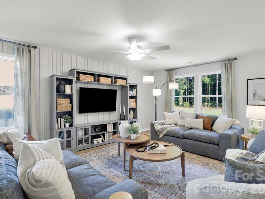 4017 Juno Drive, Charlotte, NC 28215.  MLS# CAR4392598, YatesRealty ID 29895. The following photos are representative only - actual selections for this home may vary. 