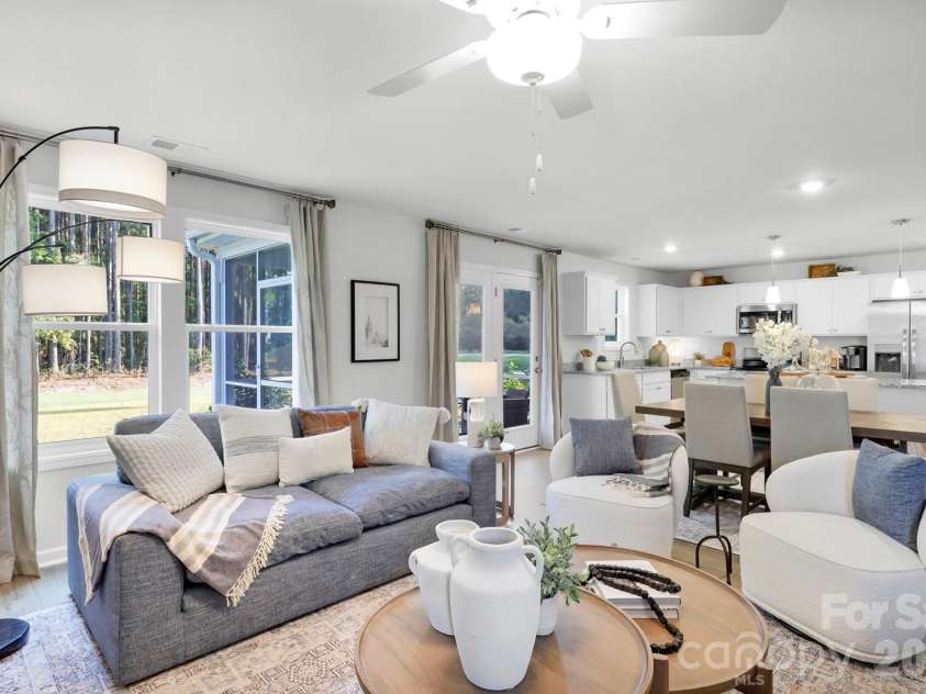 4017 Juno Drive, Charlotte, NC 28215.  MLS# CAR4392598, YatesRealty ID 29895. The following photos are representative only - actual selections for this home may vary. 