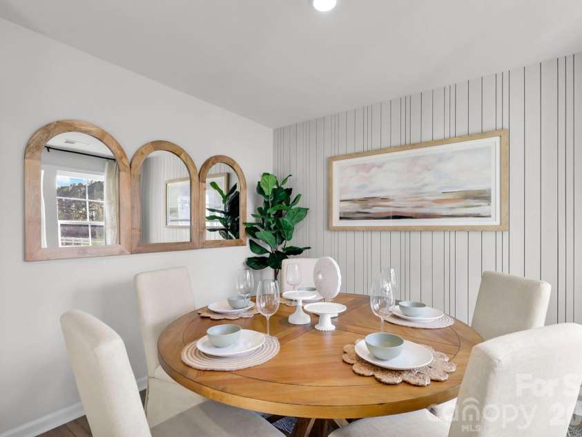 4017 Juno Drive, Charlotte, NC 28215.  MLS# CAR4392598, YatesRealty ID 29895. The following photos are representative only - actual selections for this home may vary. 
