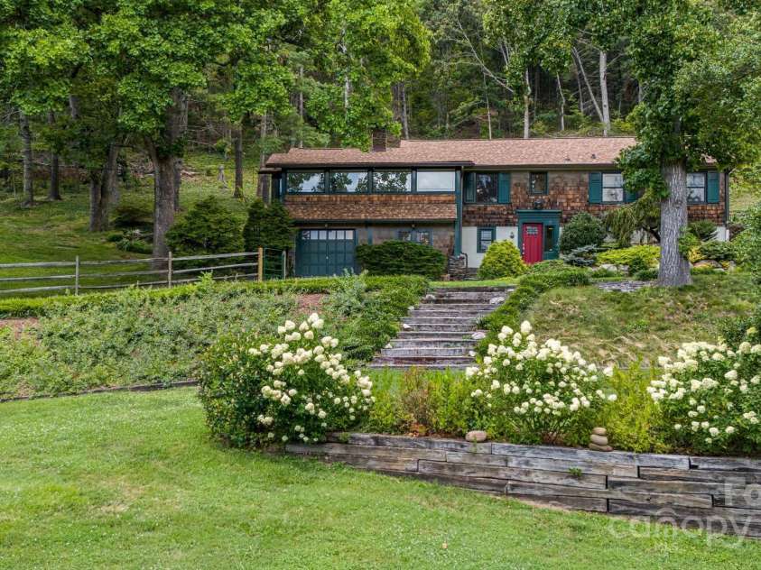 92 Hamburg Mountain Road, Weaverville, NC 28787.  MLS# CAR4285985, YatesRealty ID 29895. 