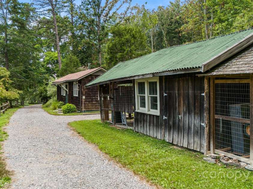 92 Hamburg Mountain Road, Weaverville, NC 28787.  MLS# CAR4285985, YatesRealty ID 29895. 