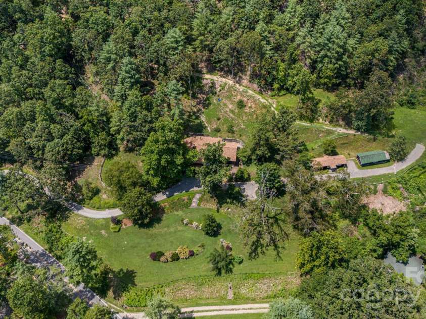 92 Hamburg Mountain Road, Weaverville, NC 28787.  MLS# CAR4285985, YatesRealty ID 29895. 