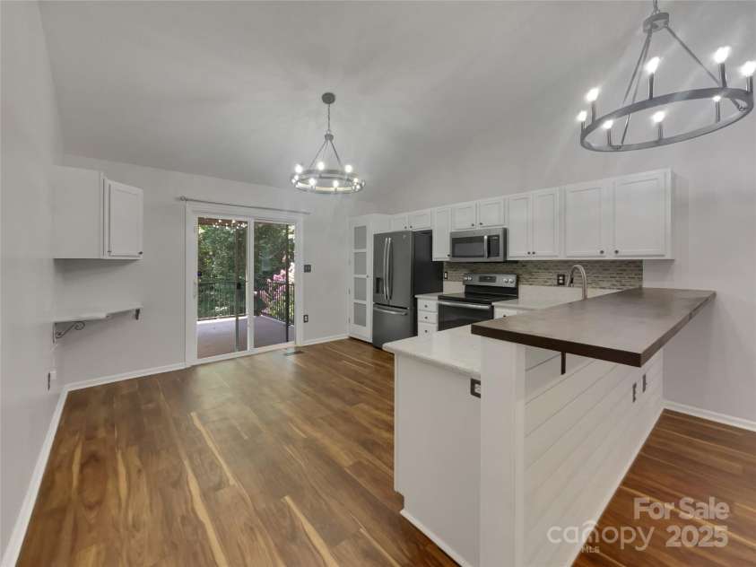 121 Purple Finch Lane, Mooresville, NC 28117.  MLS# CAR4221284, YatesRealty ID 29896. 
