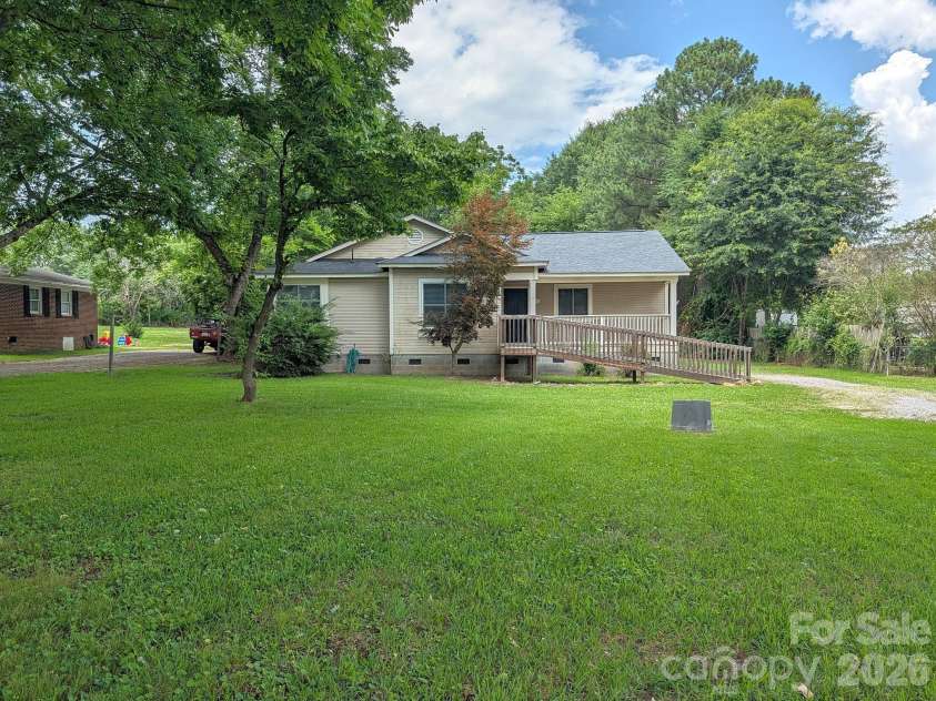 2065 Neely Store Road, Rock Hill, SC 29730.  MLS# CAR4392950, YatesRealty ID 29896. 