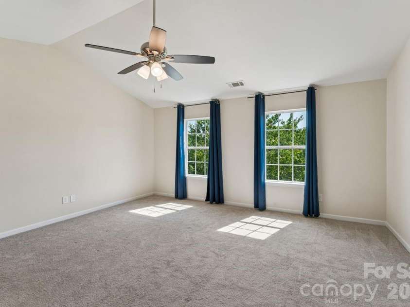 129 Quail Springs Road, Statesville, NC 28677.  MLS# CAR4391681, YatesRealty ID 29897. 