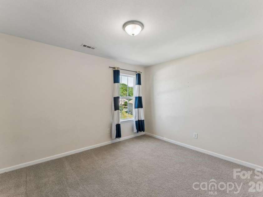 129 Quail Springs Road, Statesville, NC 28677.  MLS# CAR4391681, YatesRealty ID 29897. 