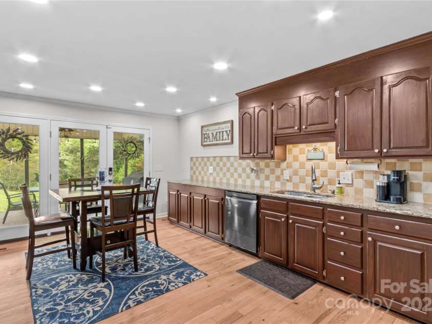 648 Odell School Road, Concord, NC 28027.  MLS# CAR4260231, YatesRealty ID 29897. Eat in kitchen