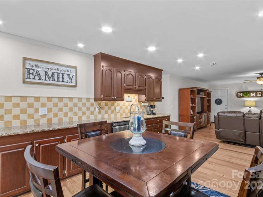 648 Odell School Road, Concord, NC 28027.  MLS# CAR4260231, YatesRealty ID 29897. Eat in kitchen