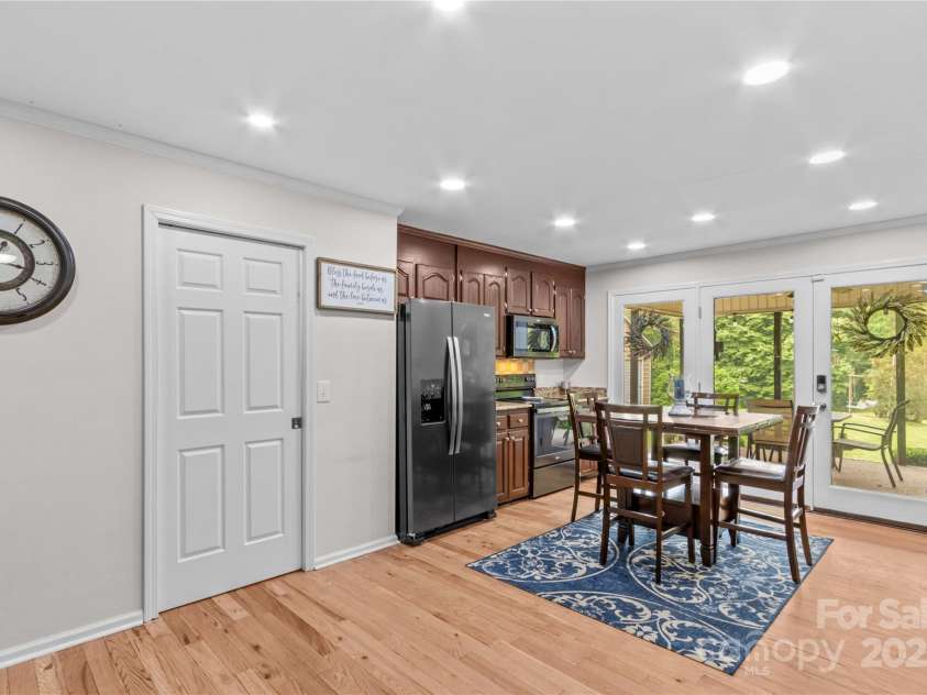 648 Odell School Road, Concord, NC 28027.  MLS# CAR4260231, YatesRealty ID 29897. Kitchen