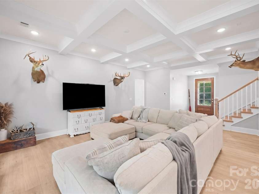 172 Triple Ponds Court, Clover, SC 29710.  MLS# CAR4390746, YatesRealty ID 29898. 
