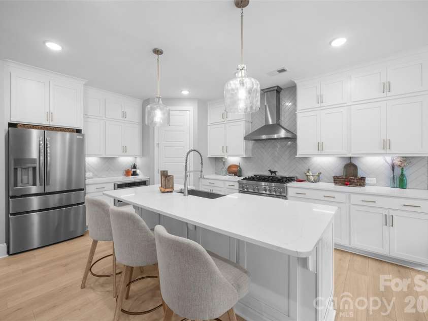 172 Triple Ponds Court, Clover, SC 29710.  MLS# CAR4390746, YatesRealty ID 29898. 
