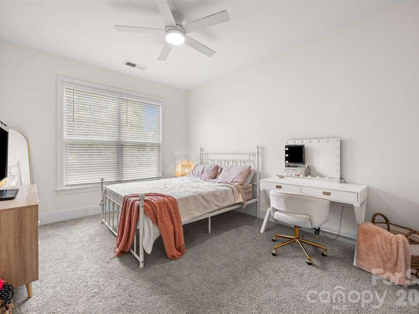 172 Triple Ponds Court, Clover, SC 29710.  MLS# CAR4390746, YatesRealty ID 29898. 