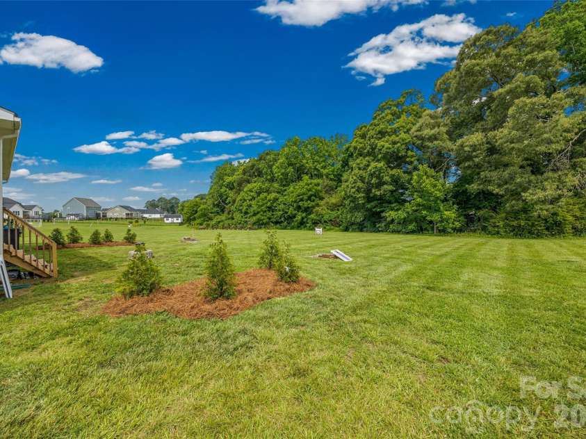 172 Triple Ponds Court, Clover, SC 29710.  MLS# CAR4390746, YatesRealty ID 29898. 