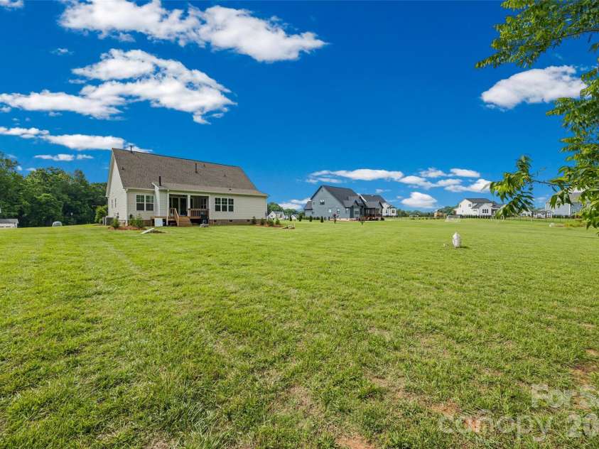 172 Triple Ponds Court, Clover, SC 29710.  MLS# CAR4390746, YatesRealty ID 29898. 