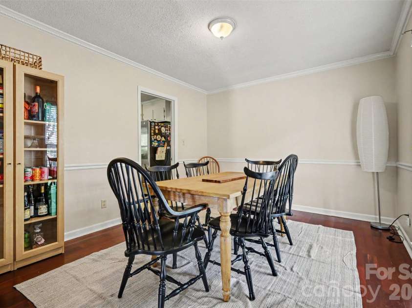 11808 Tall Oak Place, Charlotte, NC 28226.  MLS# CAR4391165, YatesRealty ID 29899. 