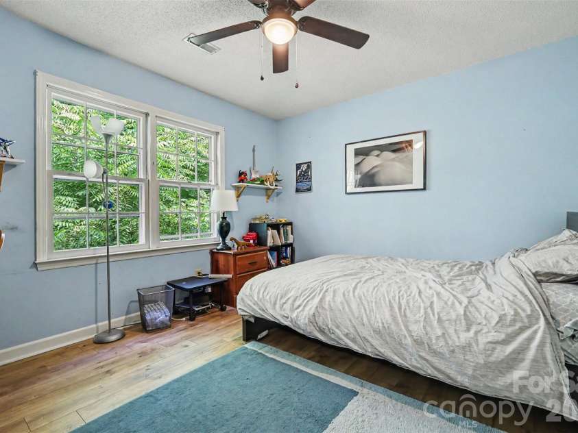 11808 Tall Oak Place, Charlotte, NC 28226.  MLS# CAR4391165, YatesRealty ID 29899. 