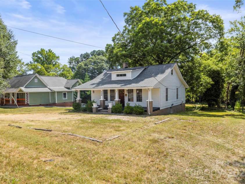 406 Main Street, Clover, SC 29710.  MLS# CAR4279553, YatesRealty ID 29899. 