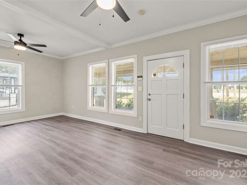 406 Main Street, Clover, SC 29710.  MLS# CAR4279553, YatesRealty ID 29899. Open floor plan