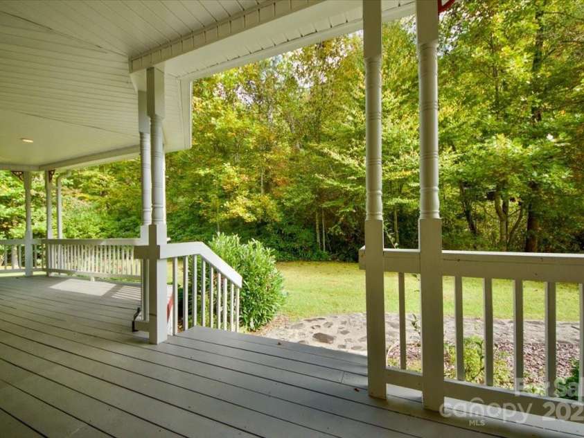 5580 Greenville Highway, Brevard, NC 28712.  MLS# CAR4196657, YatesRealty ID 299. 