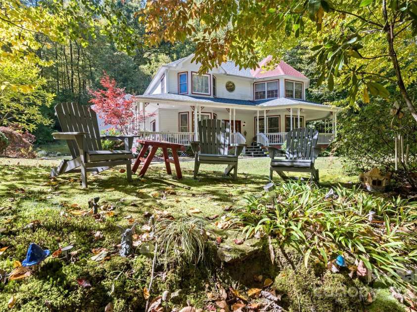 5580 Greenville Highway, Brevard, NC 28712.  MLS# CAR4196657, YatesRealty ID 299. 