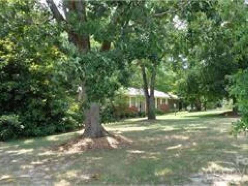 5987 Charlotte Highway, Lancaster, SC 29720.  MLS# CAR4308320, YatesRealty ID 299. 