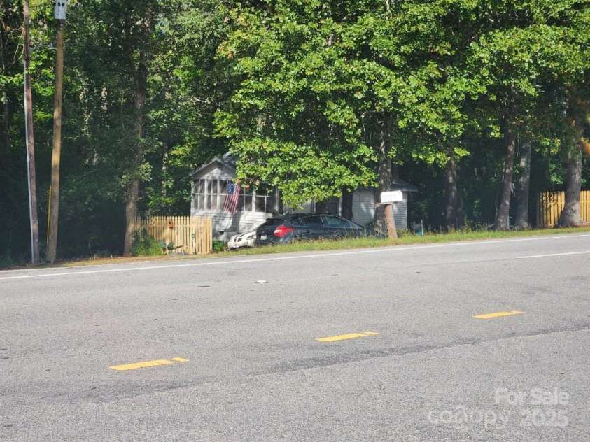 5987 Charlotte Highway, Lancaster, SC 29720.  MLS# CAR4308320, YatesRealty ID 299. 