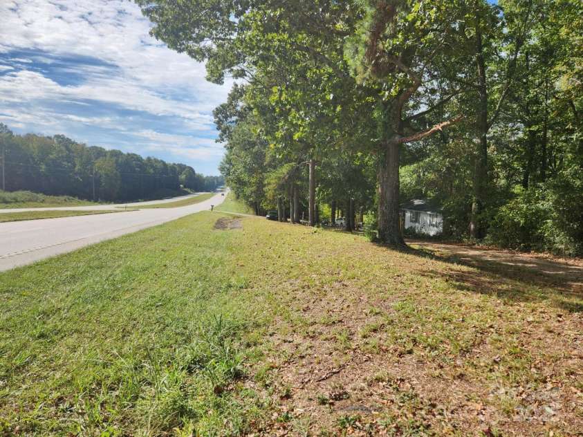 5987 Charlotte Highway, Lancaster, SC 29720.  MLS# CAR4308320, YatesRealty ID 299. 
