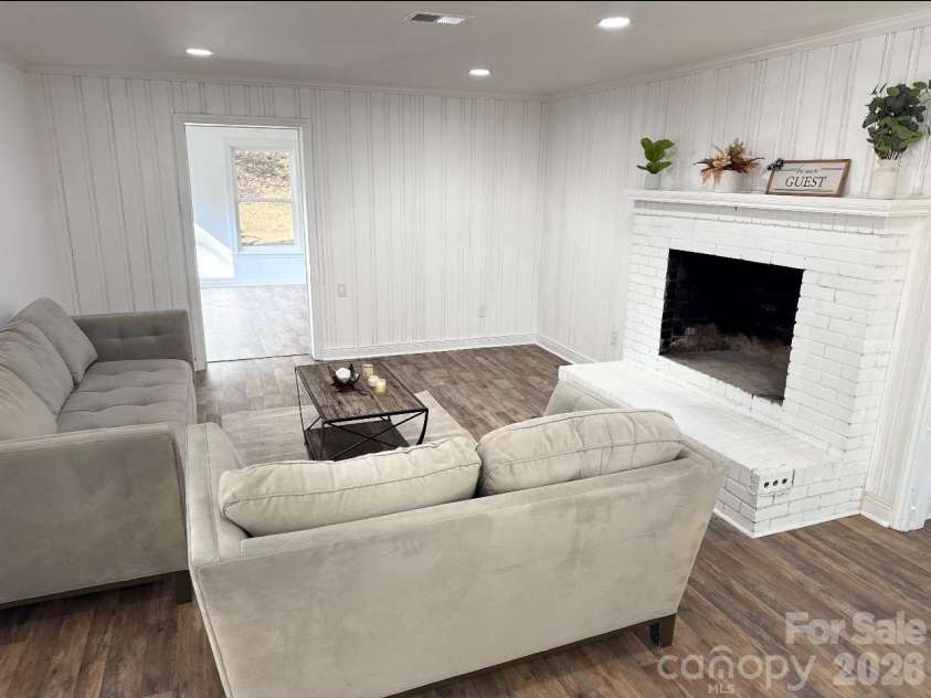 123 Riverside Drive, Mount Holly, NC 28120.  MLS# CAR4334550, YatesRealty ID 2990. 