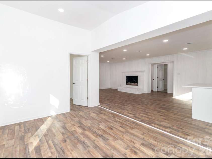 123 Riverside Drive, Mount Holly, NC 28120.  MLS# CAR4334550, YatesRealty ID 2990. 