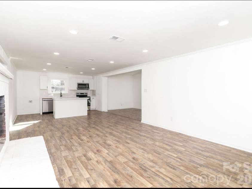 123 Riverside Drive, Mount Holly, NC 28120.  MLS# CAR4334550, YatesRealty ID 2990. 