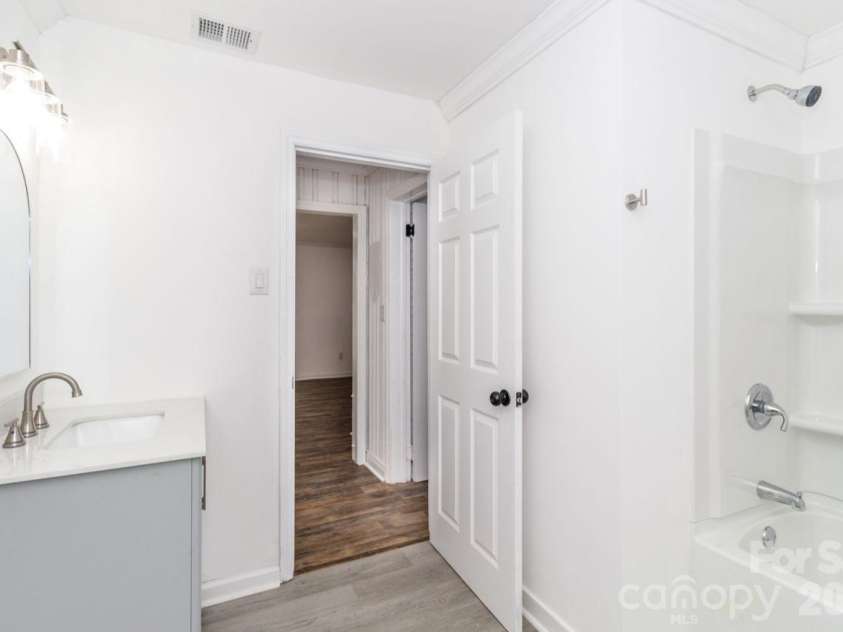 123 Riverside Drive, Mount Holly, NC 28120.  MLS# CAR4334550, YatesRealty ID 2990. 