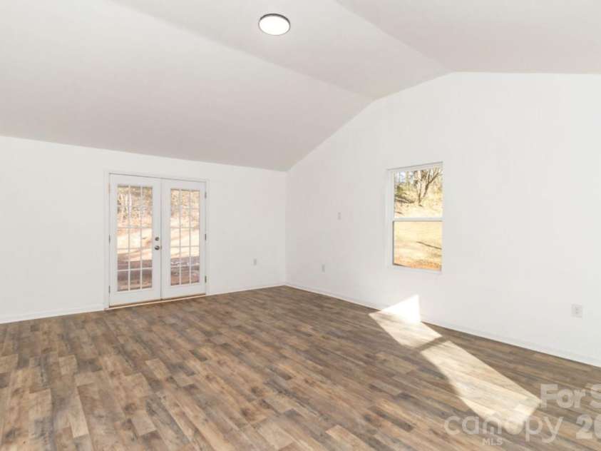 123 Riverside Drive, Mount Holly, NC 28120.  MLS# CAR4334550, YatesRealty ID 2990. 