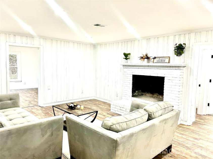 123 Riverside Drive, Mount Holly, NC 28120.  MLS# CAR4334550, YatesRealty ID 2990. 