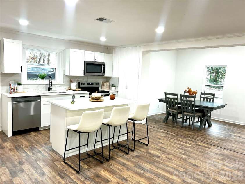 123 Riverside Drive, Mount Holly, NC 28120.  MLS# CAR4334550, YatesRealty ID 2990. 