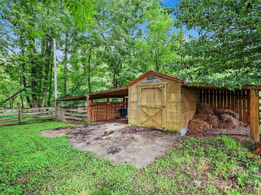 621 Hephzibah Church Road, Crouse, NC 28033.  MLS# CAR4390248, YatesRealty ID 29900. 
