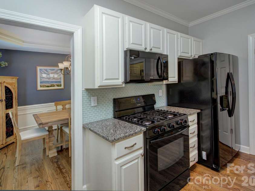 6113 Oxwynn Lane, Charlotte, NC 28270.  MLS# CAR4392023, YatesRealty ID 29901. 
