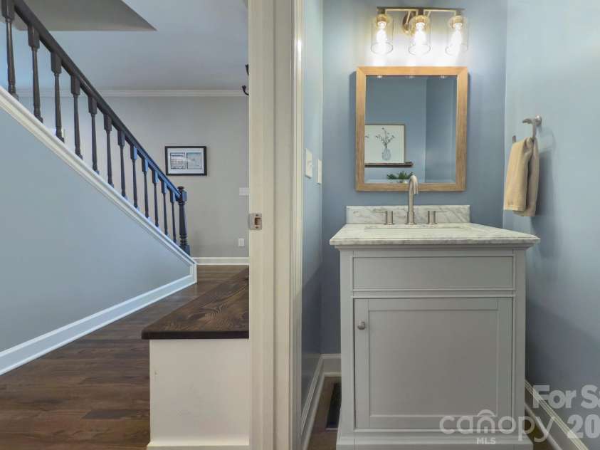 6113 Oxwynn Lane, Charlotte, NC 28270.  MLS# CAR4392023, YatesRealty ID 29901. 