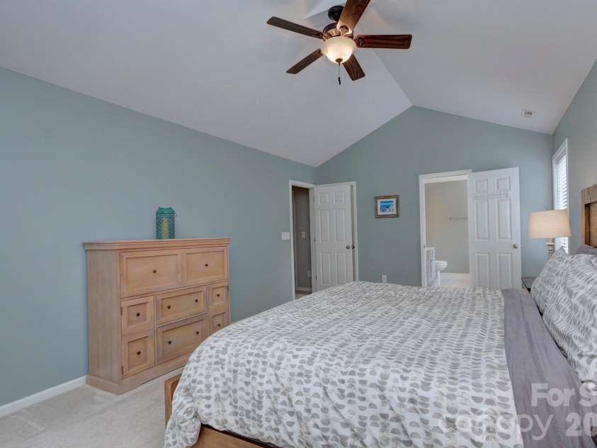 6113 Oxwynn Lane, Charlotte, NC 28270.  MLS# CAR4392023, YatesRealty ID 29901. 
