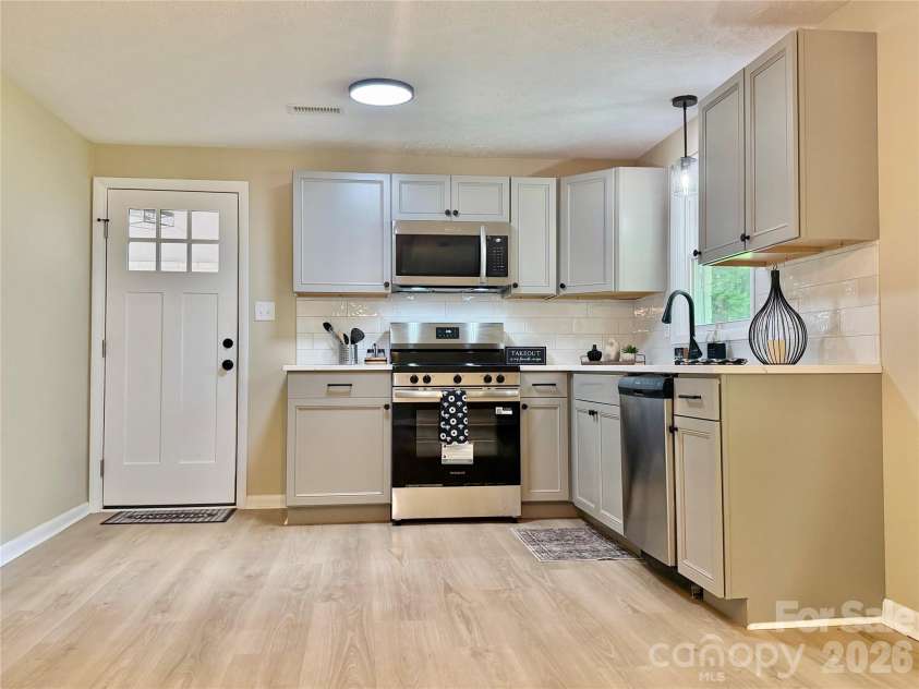 303 Deal Avenue, Conover, NC 28613.  MLS# CAR4388184, YatesRealty ID 29903. 