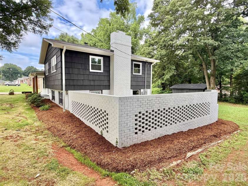303 Deal Avenue, Conover, NC 28613.  MLS# CAR4388184, YatesRealty ID 29903. 
