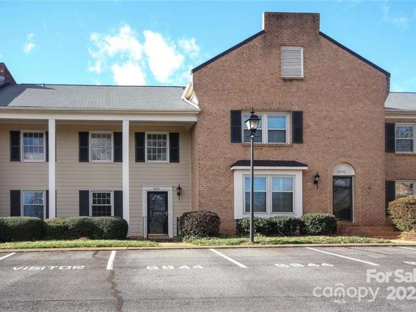 6844 Dumbarton Drive, Charlotte, NC 28210.  MLS# CAR4273724, YatesRealty ID 29903. 
